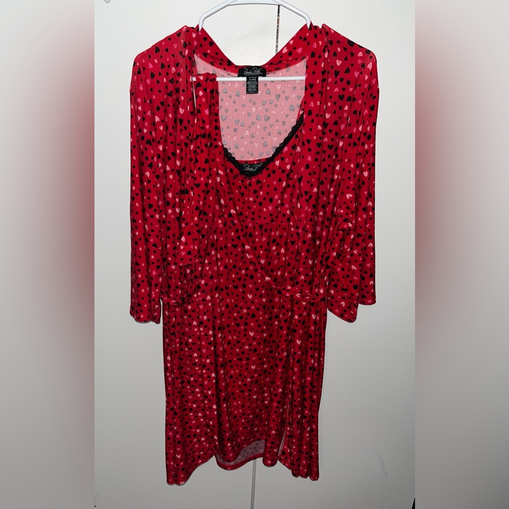 Red Heart Patterned Women's ROBE AND ALEEP DRESS “ Rene Rofe” - Picture 6 of 6